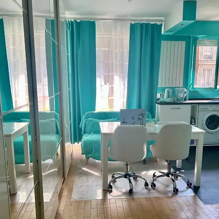 Cozy Near Tour Eiffel Apartment